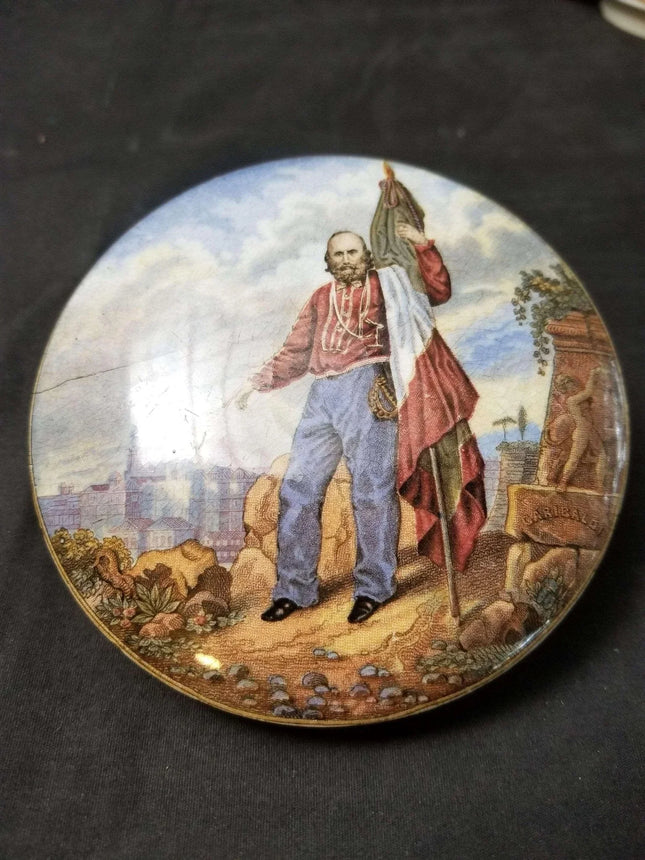 Staffordshire prattware Pot Lid Garibaldi 19th century 4 3/8" - Estate Fresh Austin
