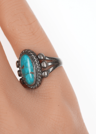 sz4.5 Early Navajo silver and high grade turquoise ring - Estate Fresh Austin