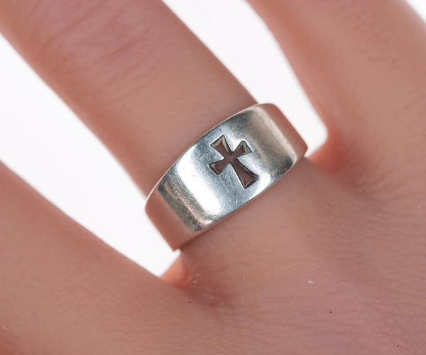 sz525-retired-james-avery-