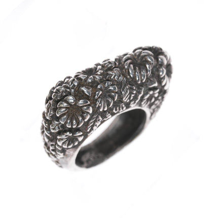 sz5.75 Dian Malouf sterling floral repousse ring - Estate Fresh Austin