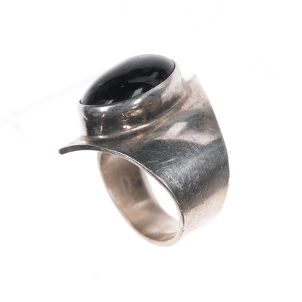 Sz6 - Adjustable R Native American sterling and onyx modernist ring - Estate Fresh Austin