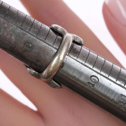 sz9 Vintage Navajo cast silver and turquoise ring - Estate Fresh Austin