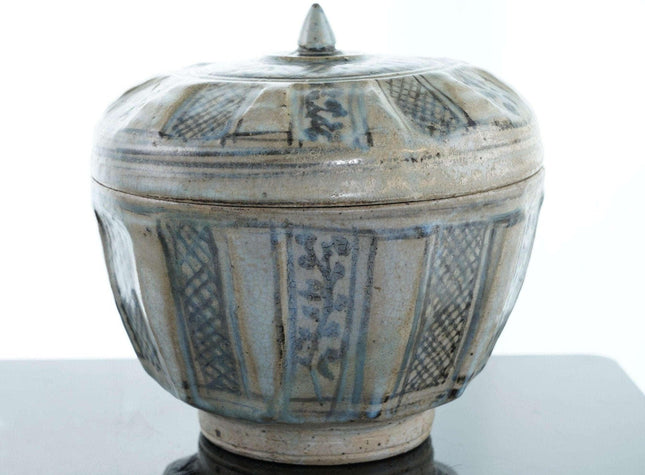 Very Large 15th/16th Century Thai Sawankhalok Kiln Condiment Jar with Lid - Estate Fresh Austin