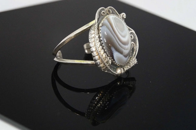 6.5" Vintage Navajo Sterling and agate Cuff Bracelet - Estate Fresh Austin