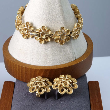 Vintage Trifari Chunky Runway Gold Tone Choker necklace, Bracelet, and Clip on E - Estate Fresh Austin