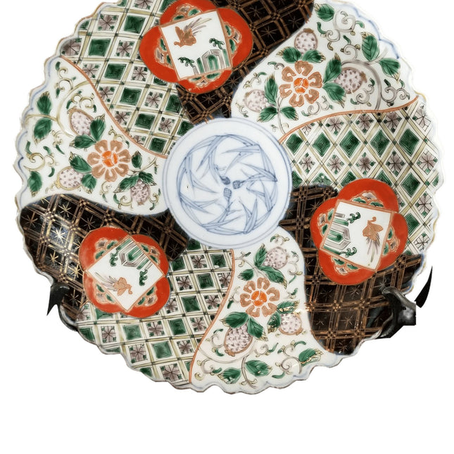 Antique Imari Charger with Unusual Scalloped Edge 19th century 10 5/8" wide Late - Estate Fresh Austin