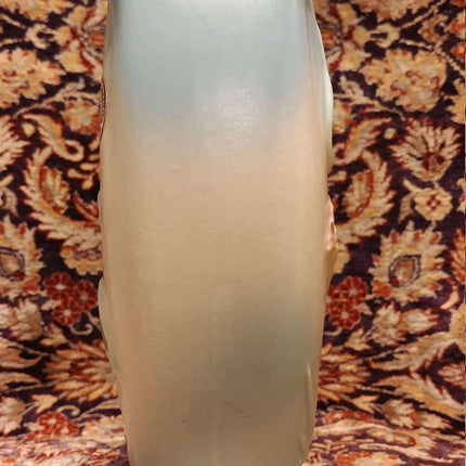 Hull Art Bowknot B-9-8 1/2" Vase Mint with original label 1940's - Estate Fresh Austin