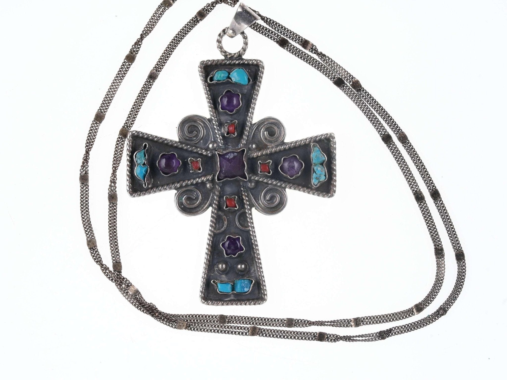 String cross necklace. Was this a thing for some? But I remember these when  I was in junior high(mid 90's) Side note: Not sure if this was just a  Hispanic thing. :